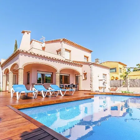 Villa Belvilla By Oyo Amfora 64 *